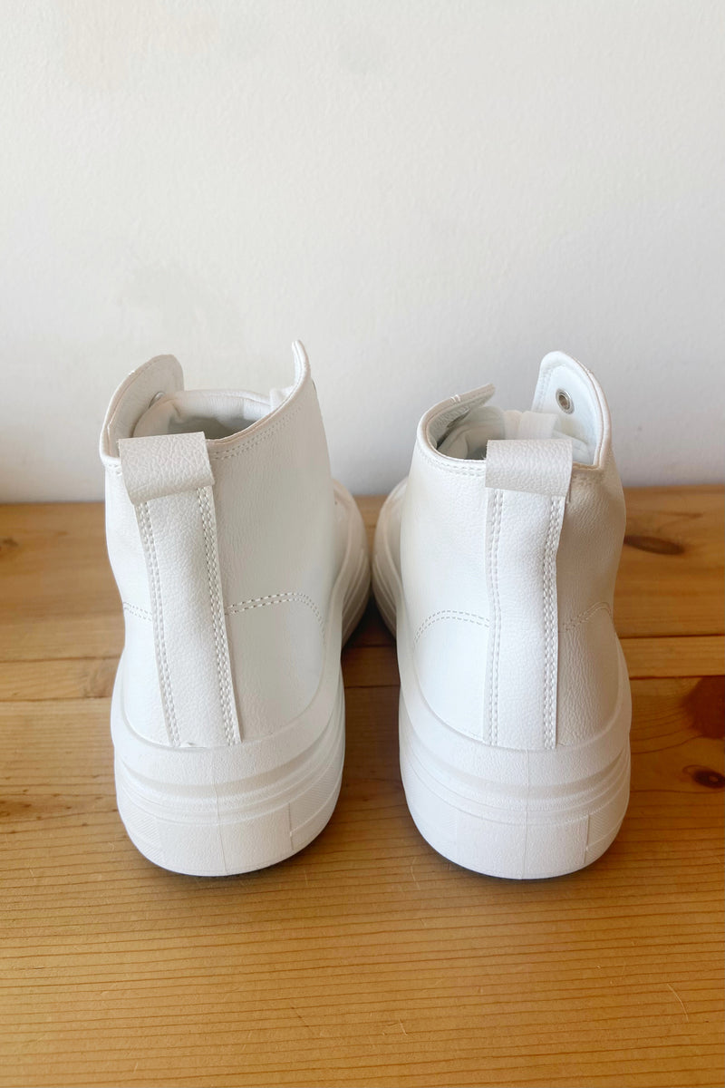 mode, roma  leather sneakers