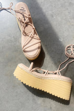 mode, misty platform sandal