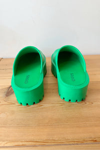 mode, your summer clogs