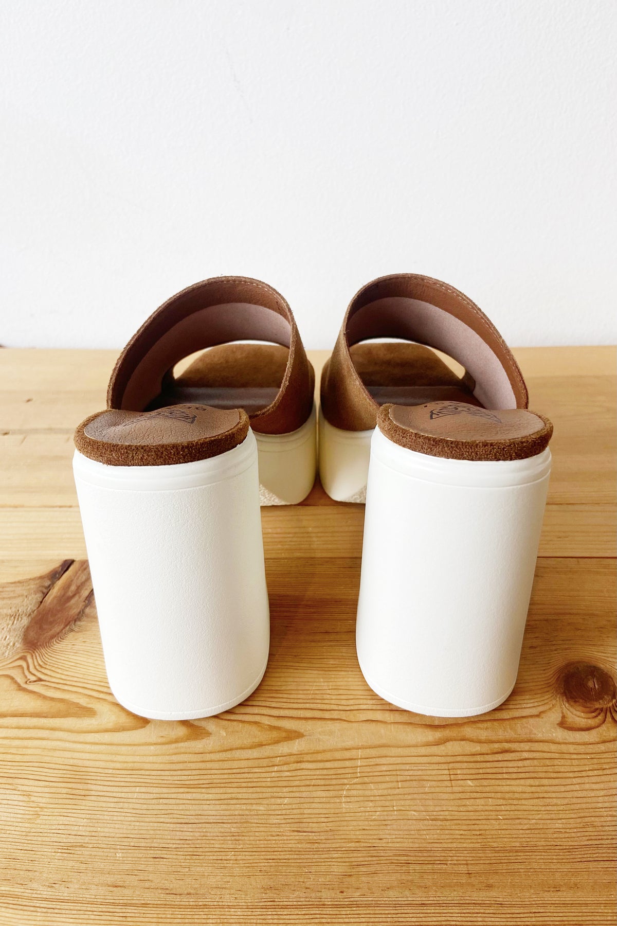 mode, anita platform heel