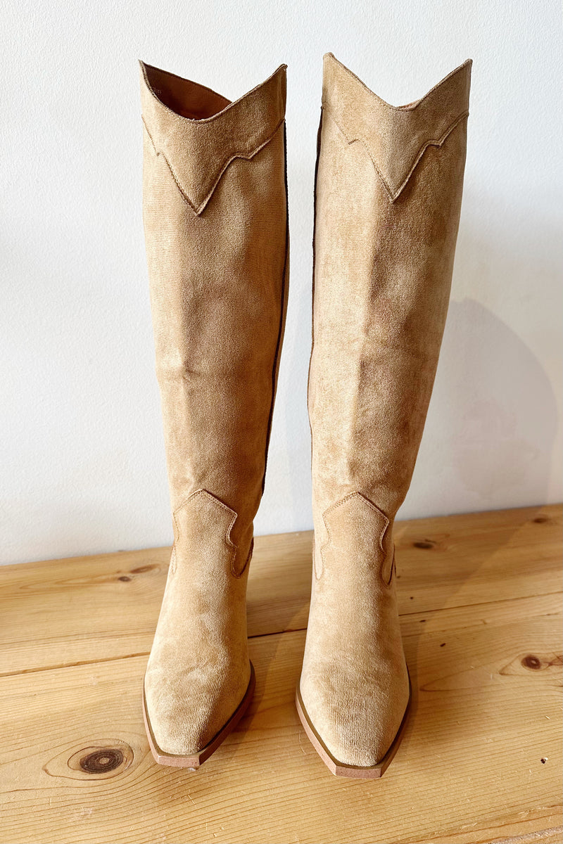 mode, classy cowboy boot