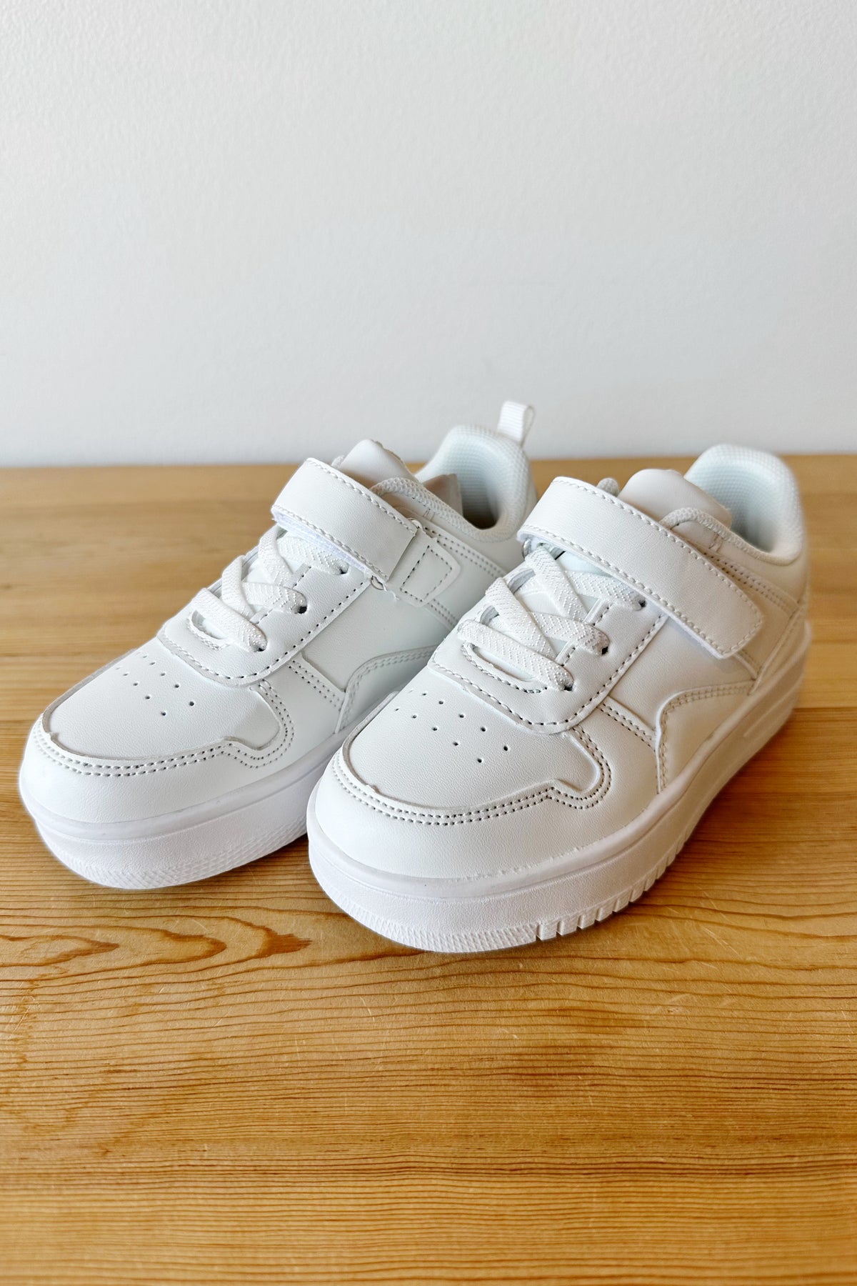 mode, on the run sneakers