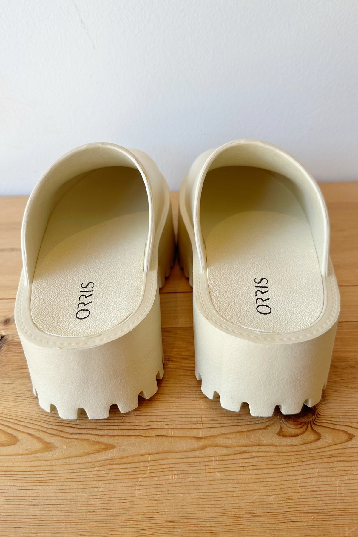 mode, your summer clogs