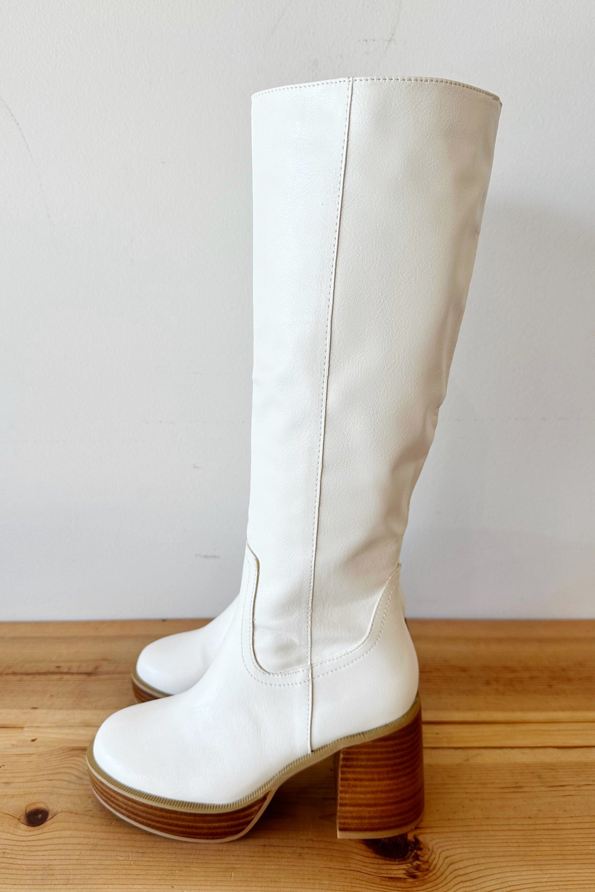 mode, juniper boots