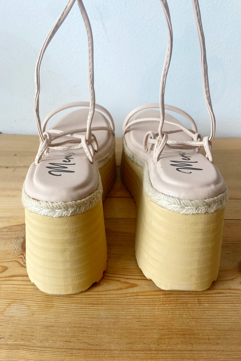 mode, misty platform sandal