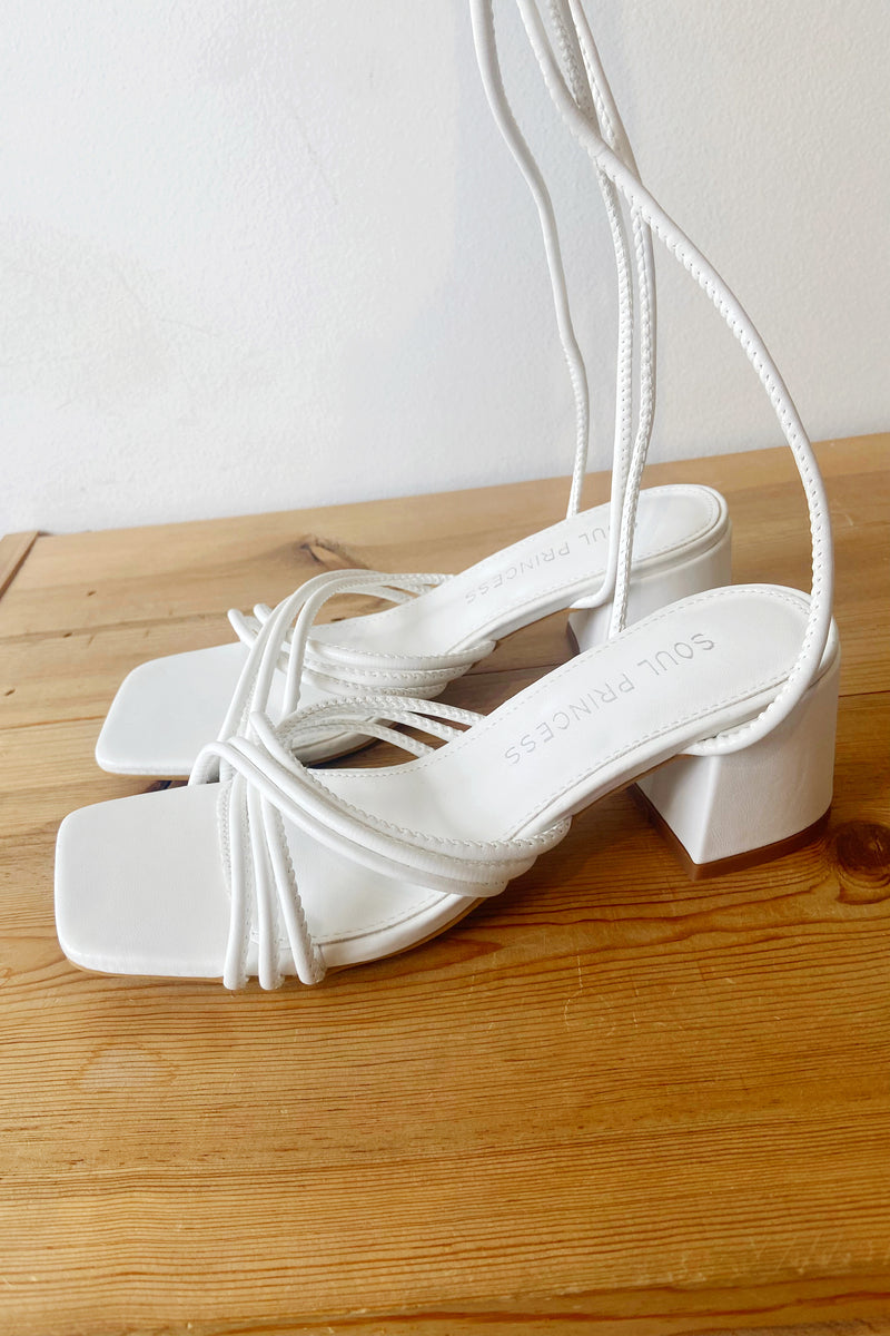 mode, roxxy heel