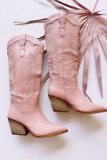 mode, indigo cowboy boot