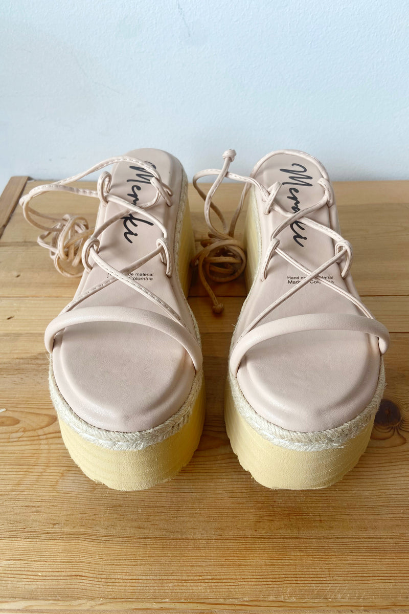 mode, misty platform sandal