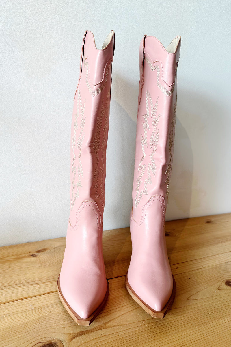 mode, indigo cowboy boot