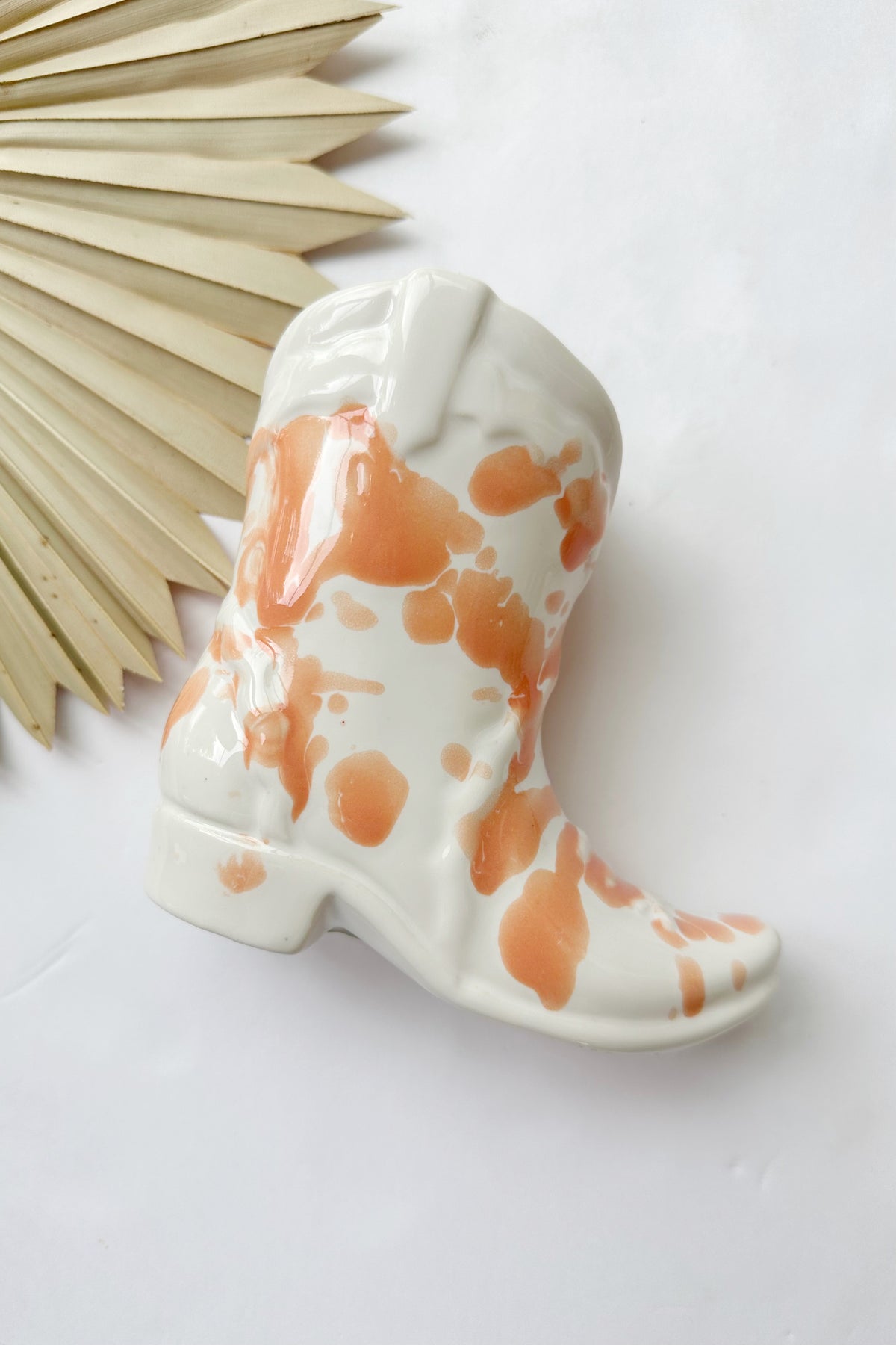mode, nashville boot candle, cactus flower