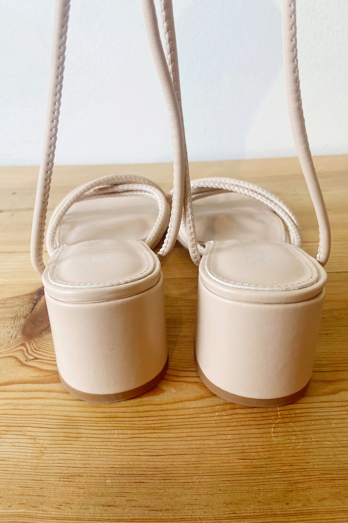 mode, roxxy heel