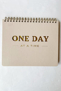 mode, one day at a time desk planner