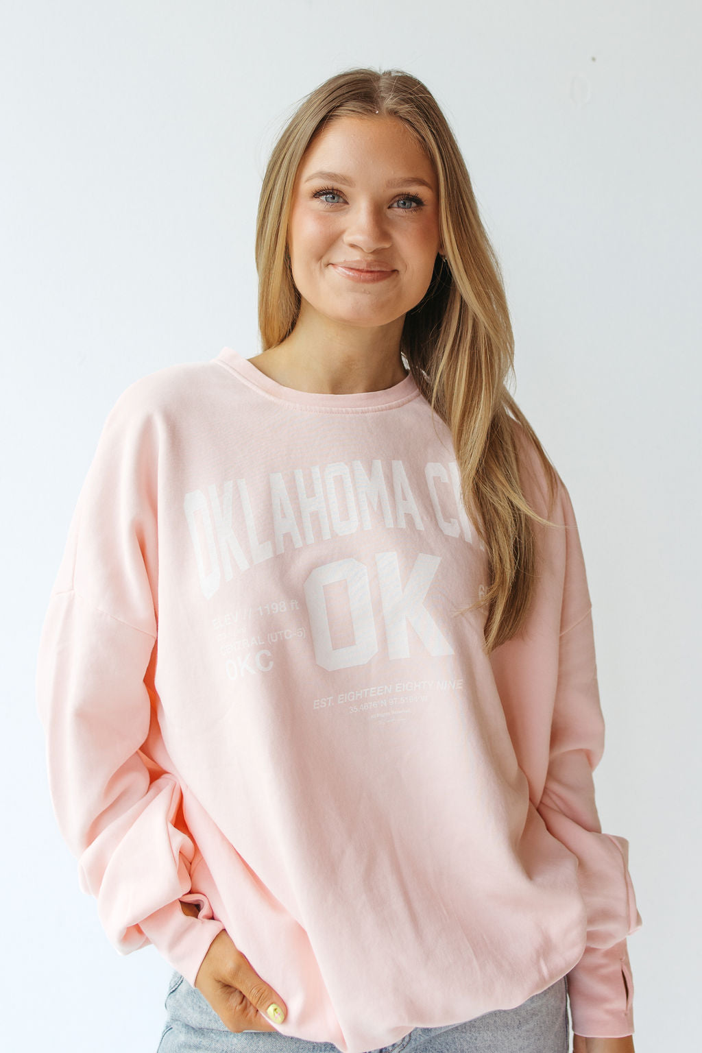 mode, signature okc sweatshirt