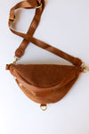 mode, lila fanny pack