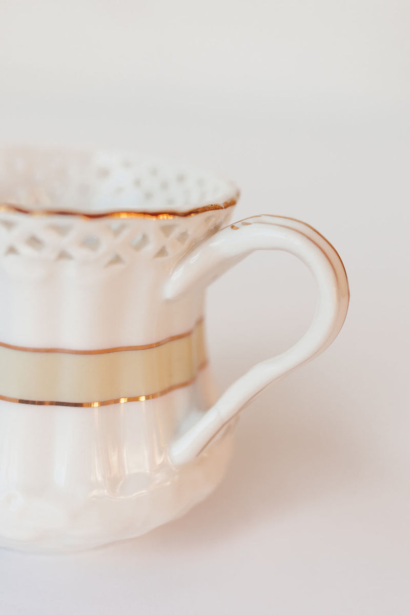 bouquet vintage creamer vase