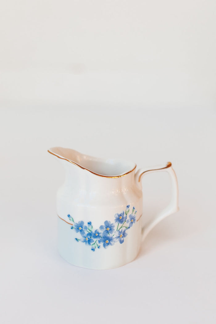 periwinkle vintage creamer vase
