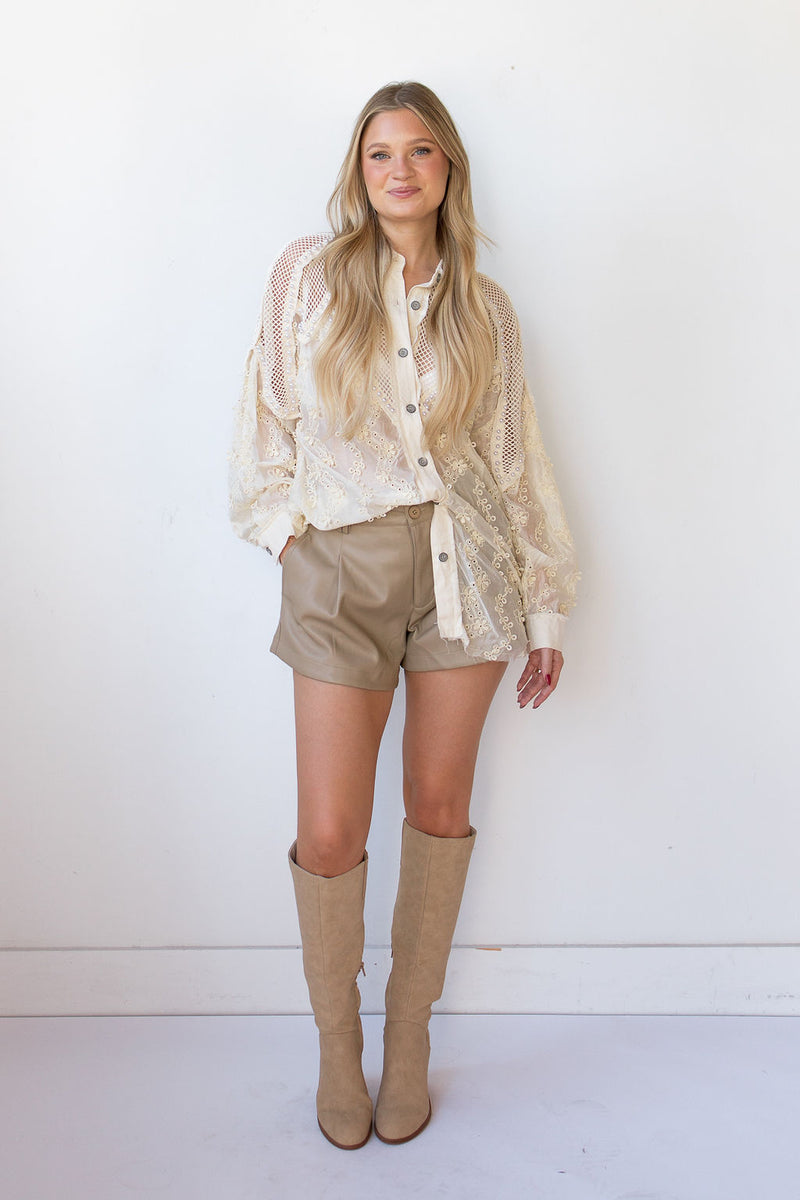 mode, nicole button down top
