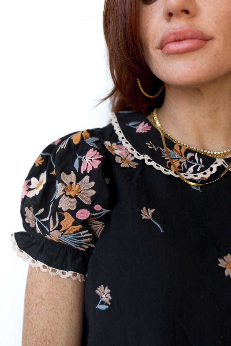 mode, sofia embroidery top