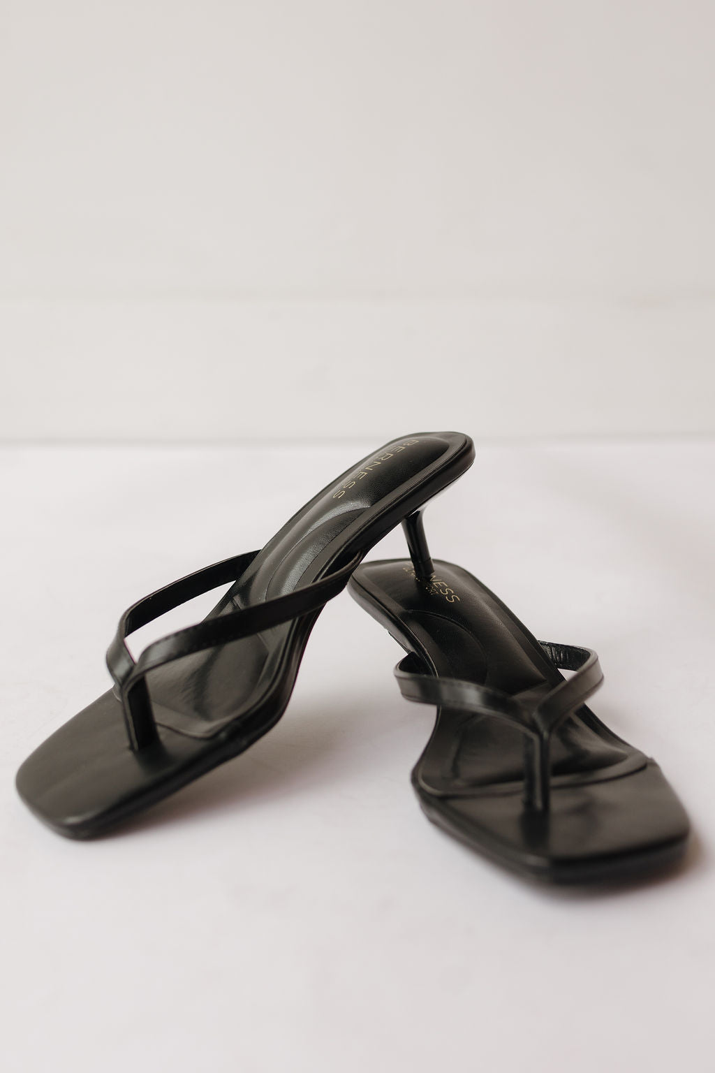florella kitten heel