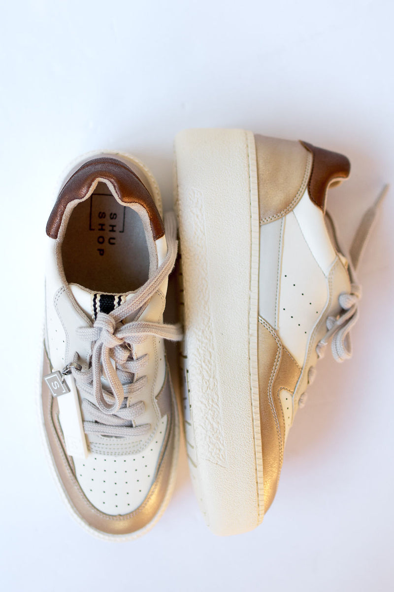 mode, sheena sneakers