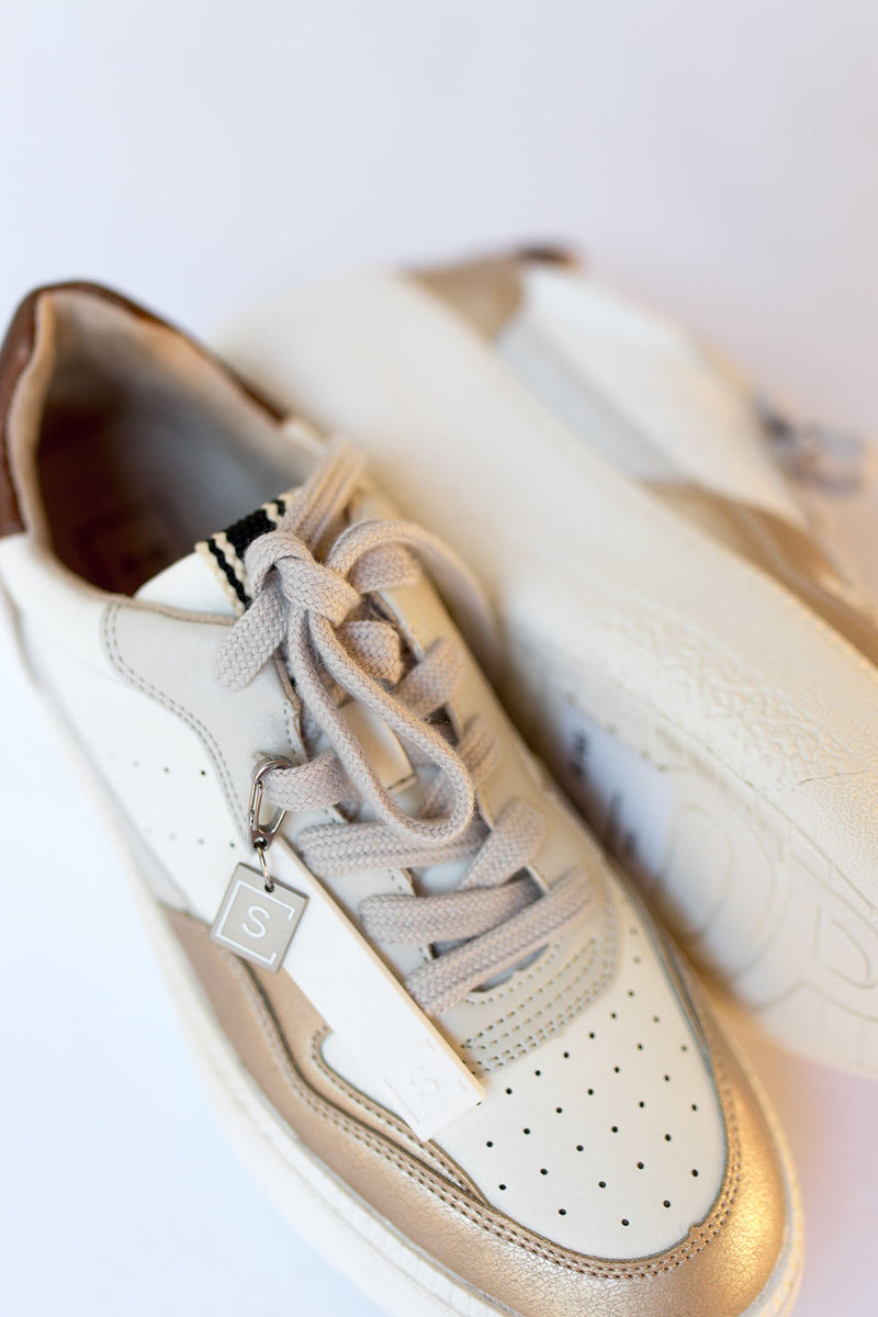 mode, sheena sneakers
