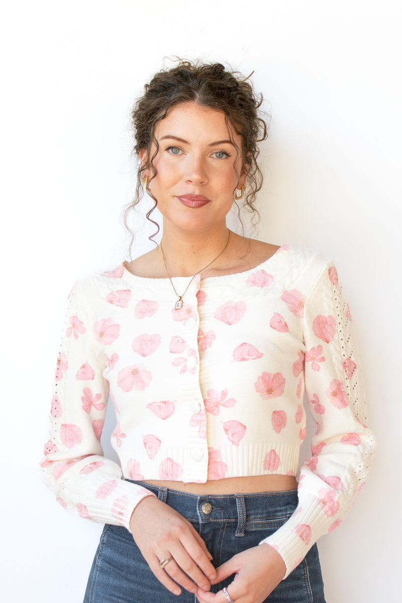 mode, aster floral sweater