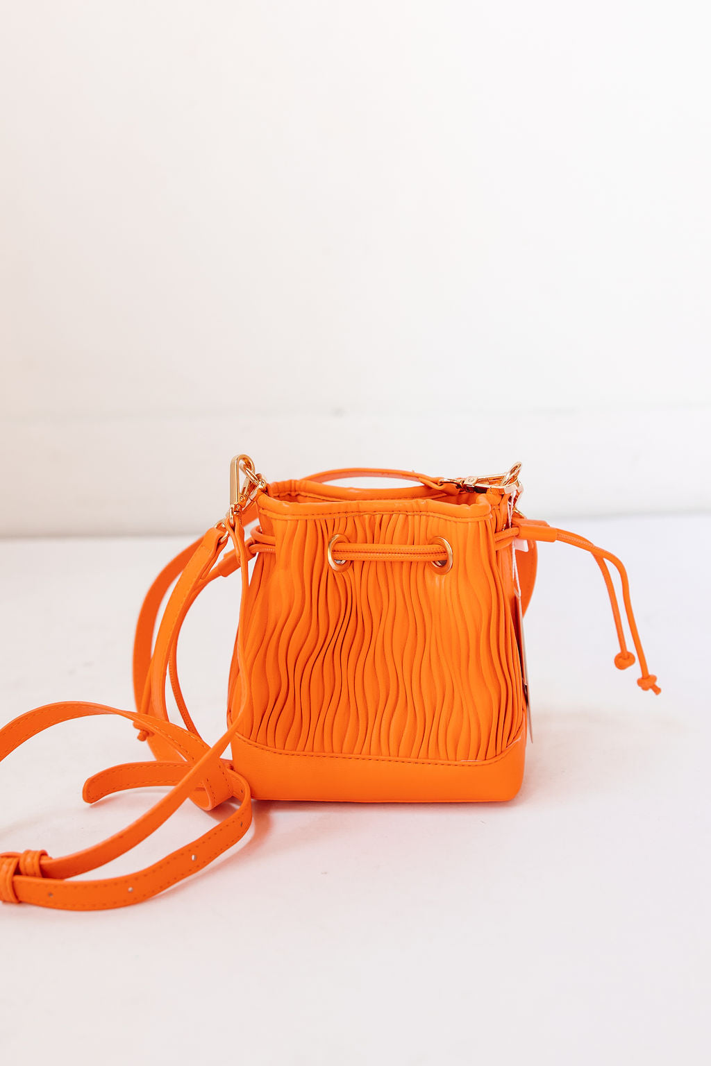 aruba bucket bag