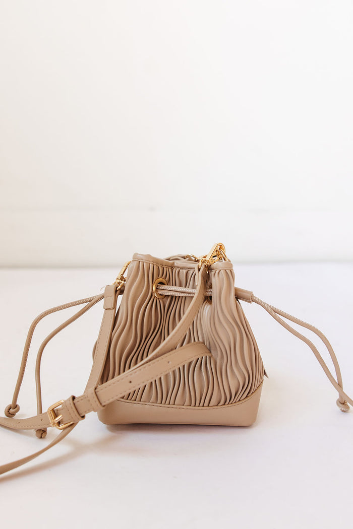 aruba bucket bag