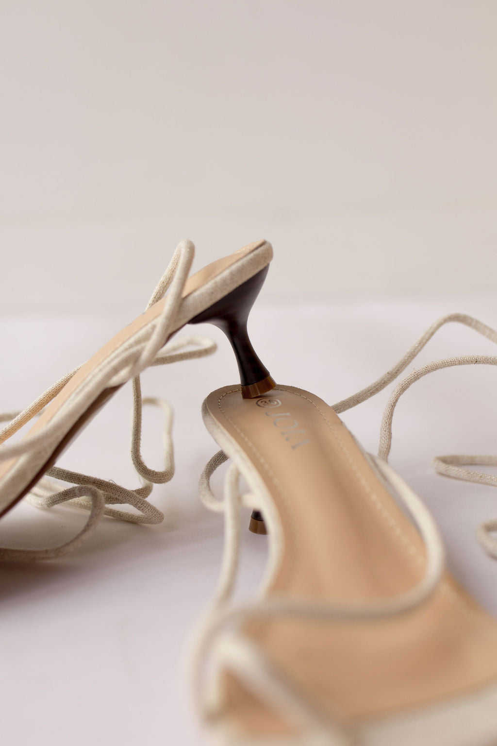 Elegance lace up heel
