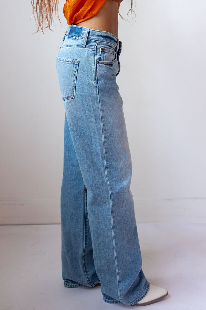 2k mid rise relaxed baggy jeans