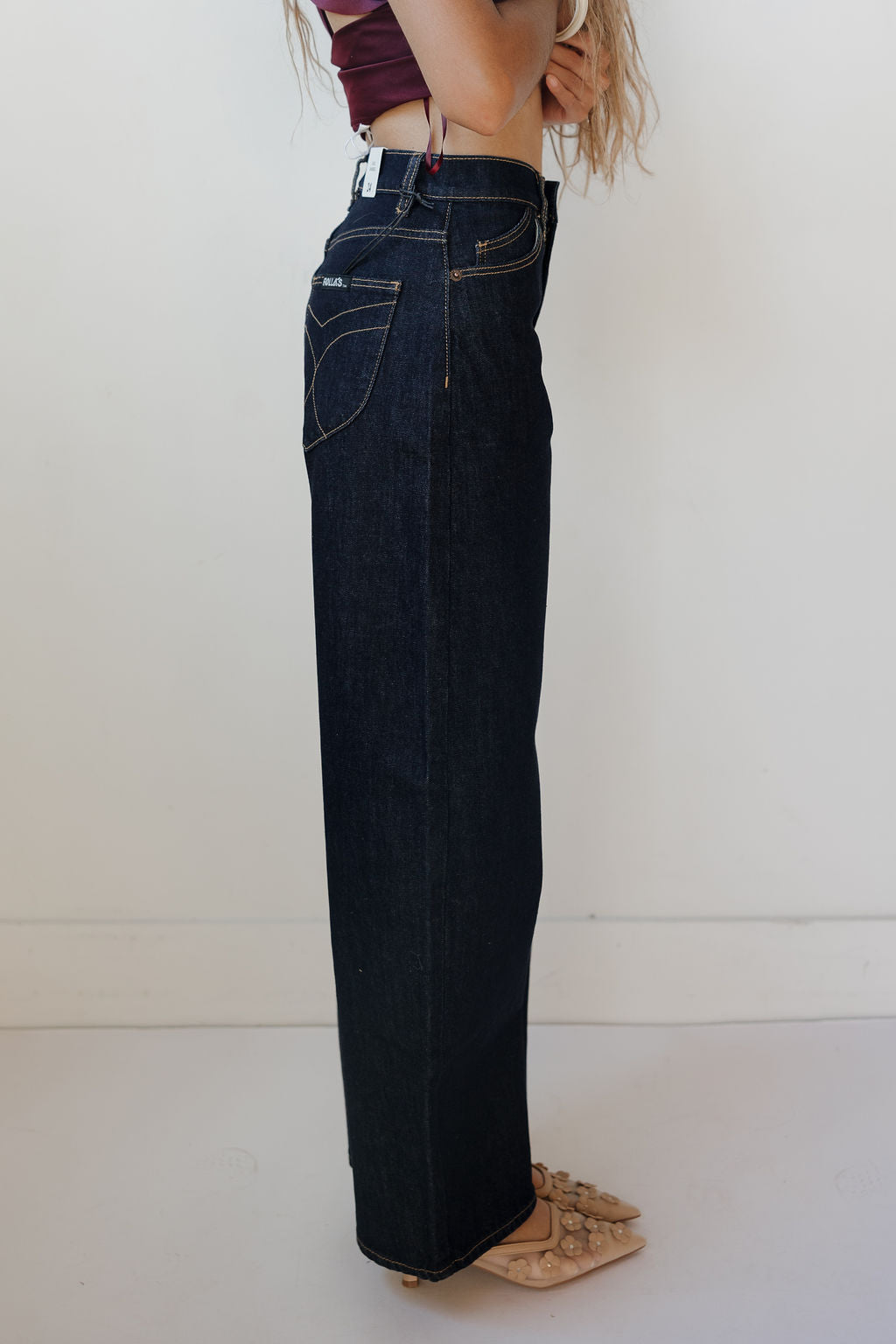 gigi barrel jeans