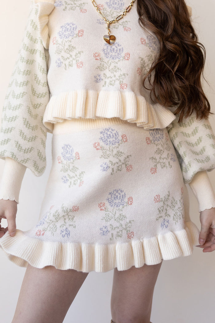 mode, rosy knit mini skirt