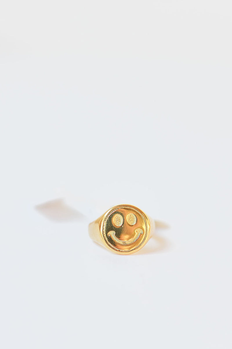 mode, happy signet ring
