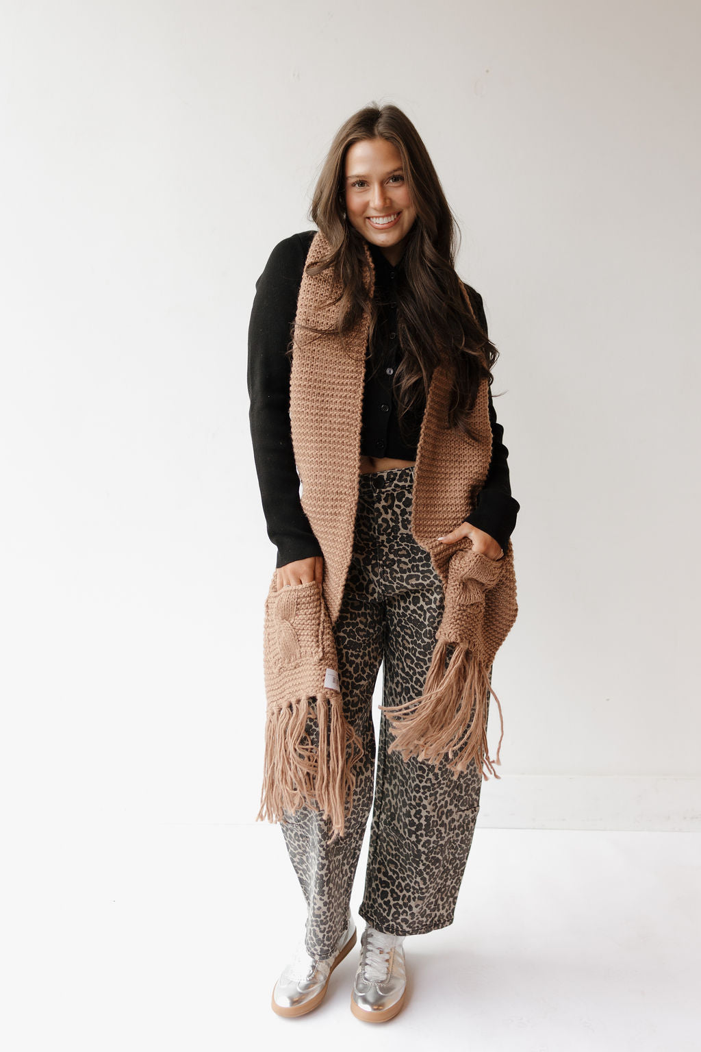 oversized two pocket tassel scarf