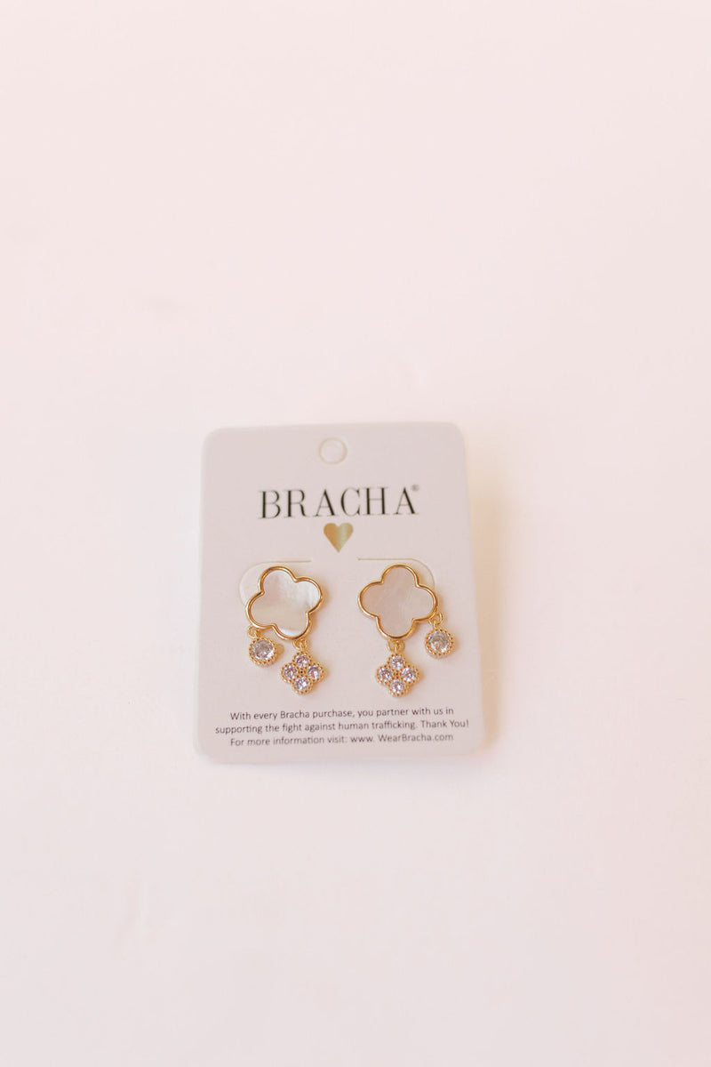 aprel pearl studs