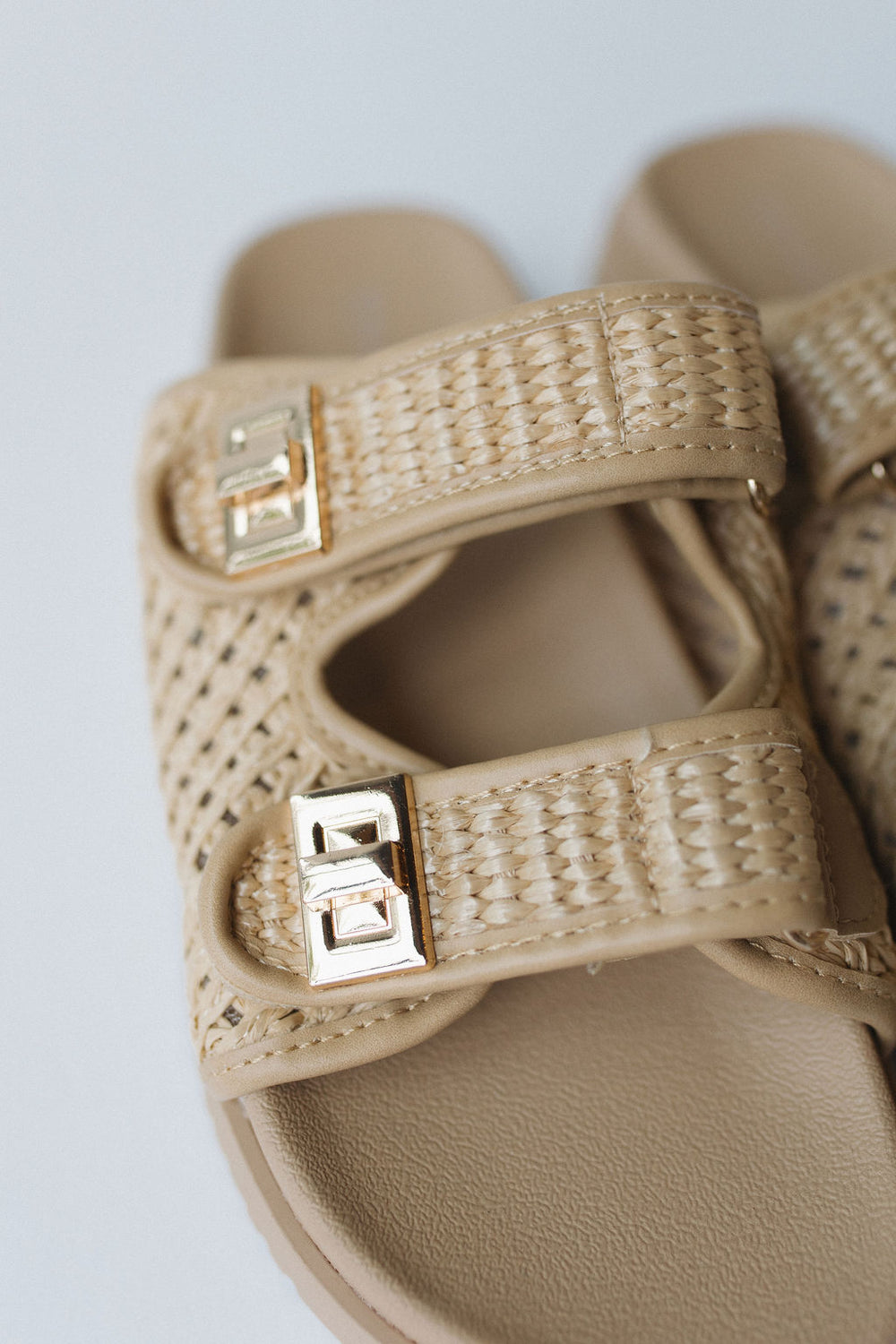 beige/raffia