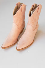 mode, claire boots