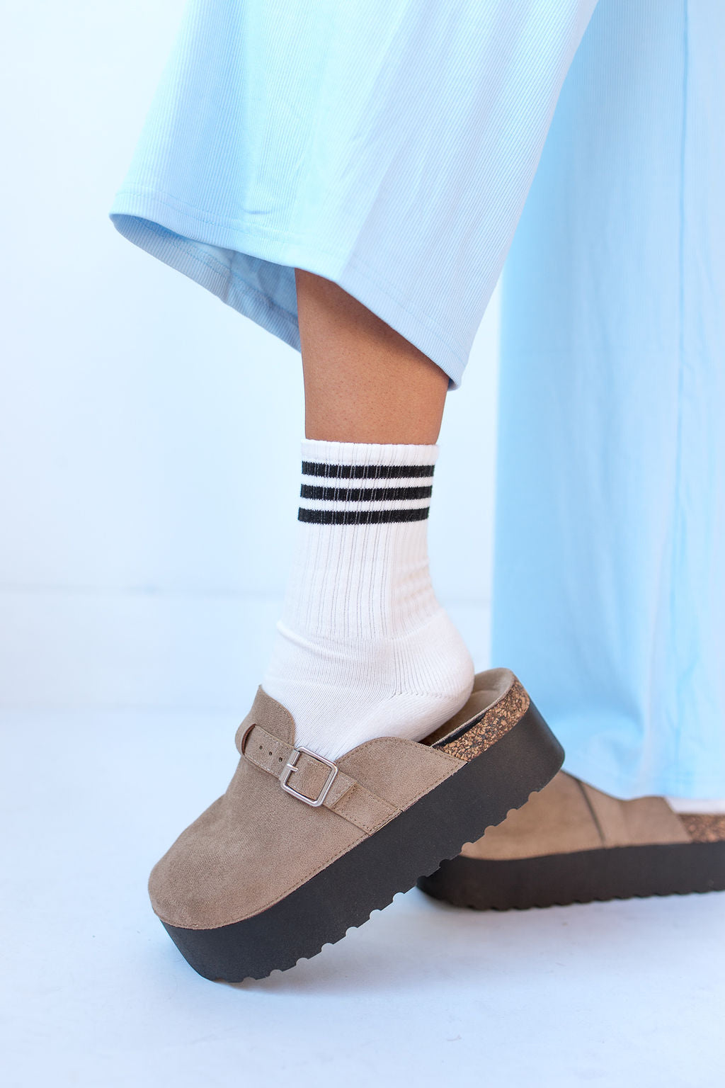 mode, cushioned crew socks