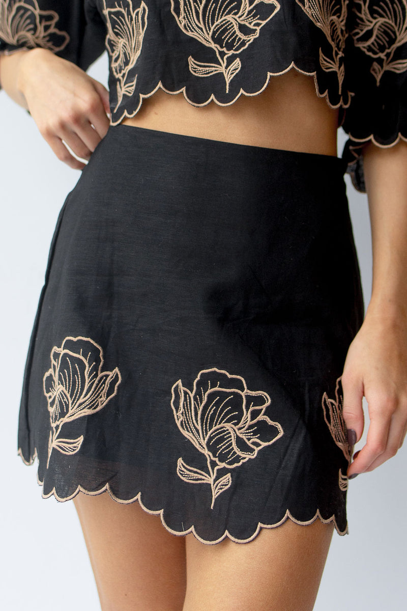 mode, lily embroidered mini skirt