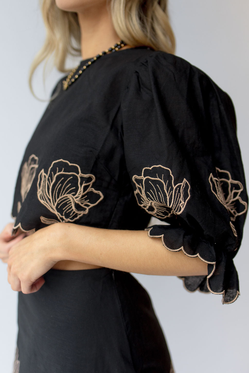 mode, lily embroidered top