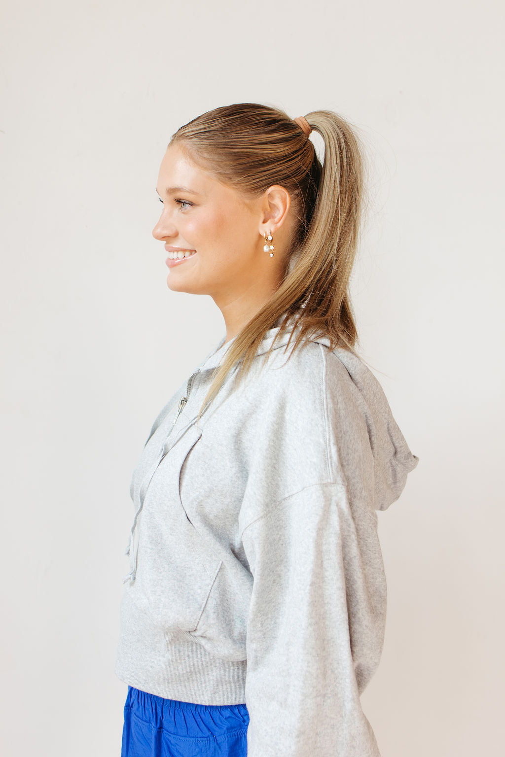 deal drop eva crop zip up