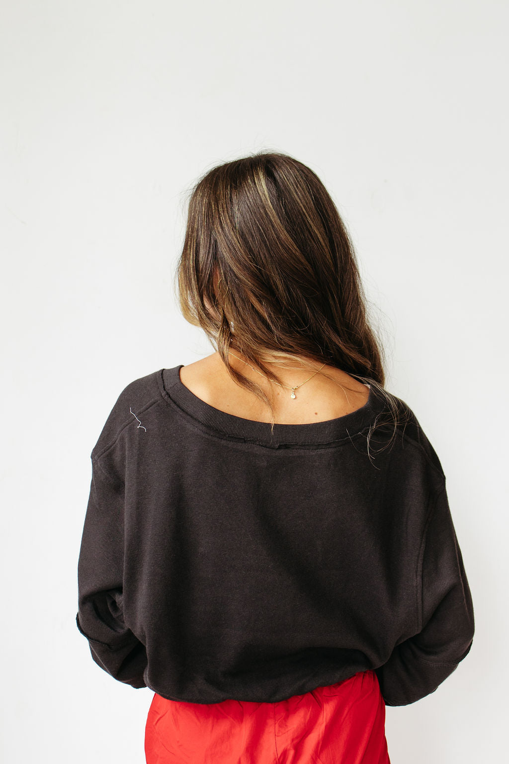 deal drop dru crop v-neck