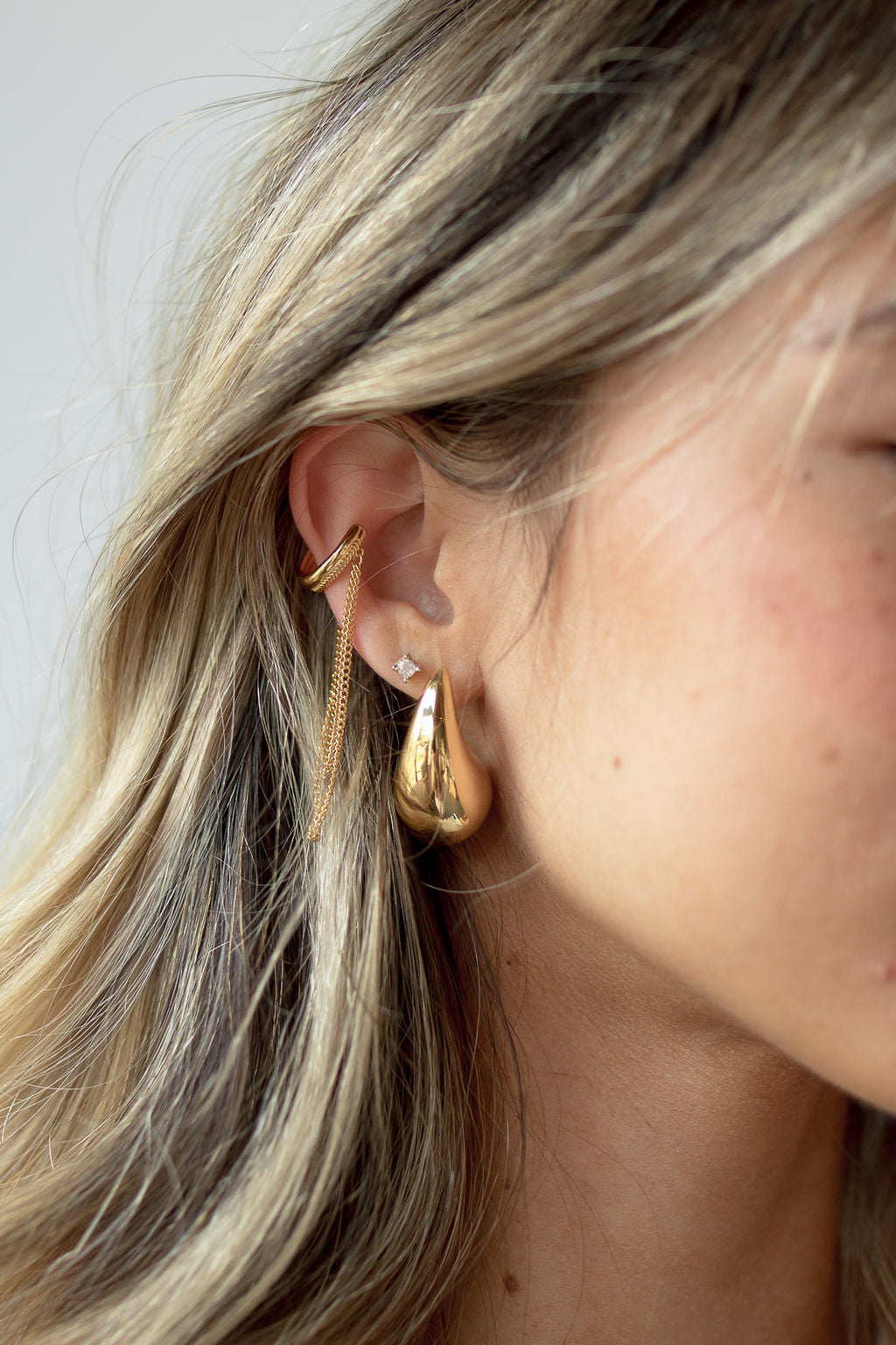 mode, billie chain ear cuff