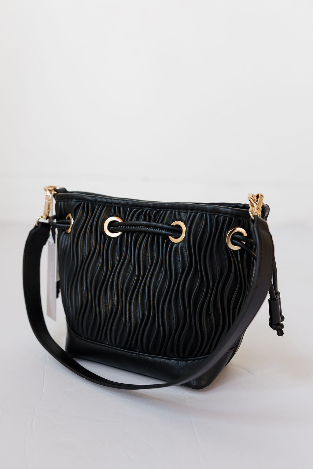 aruba bucket bag
