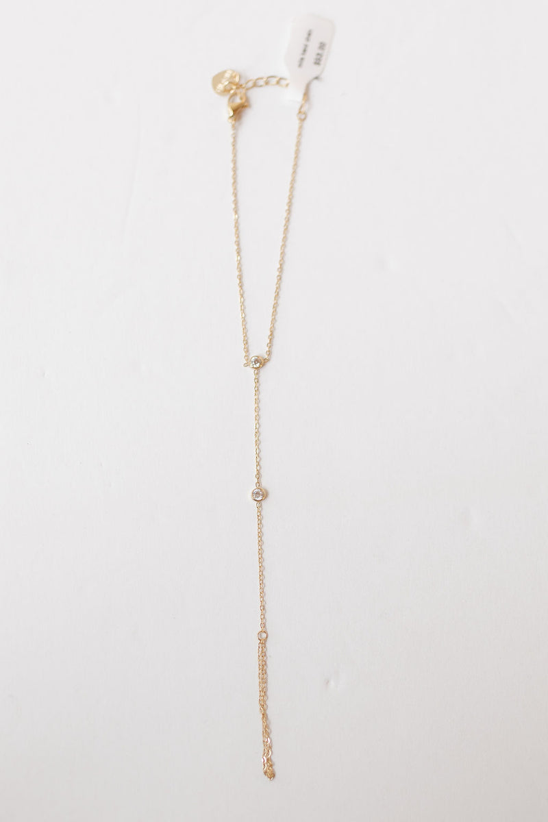 mila hand chain