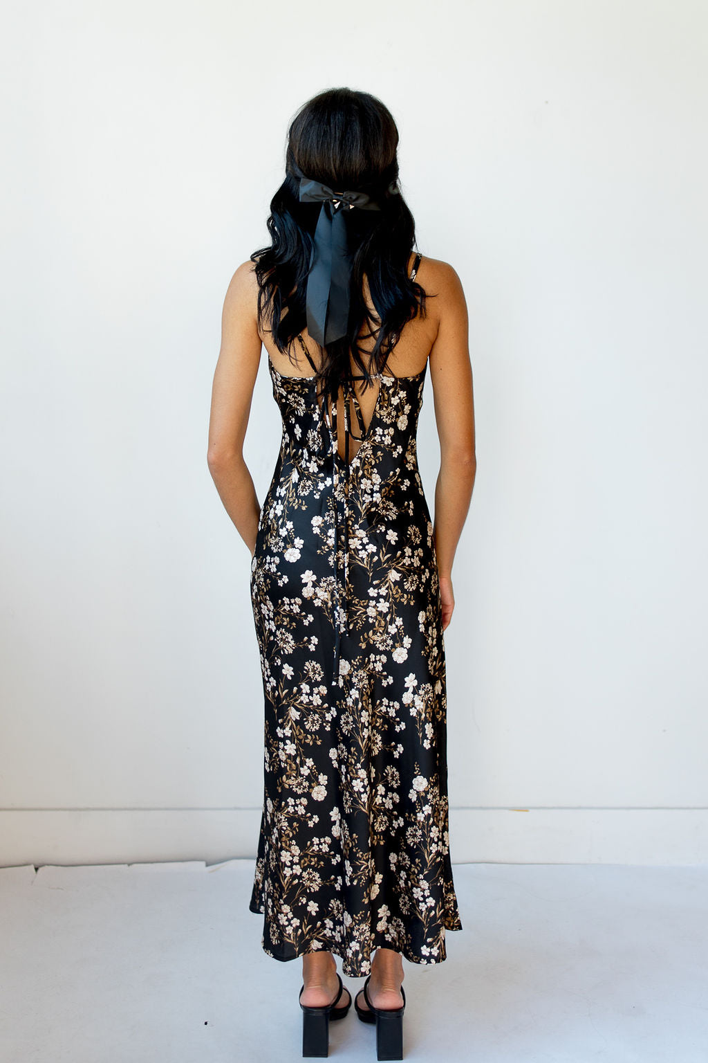 mode, midnight floral midi dress