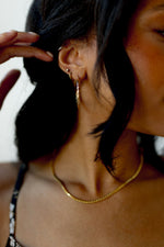 mode, tina hoops, medium