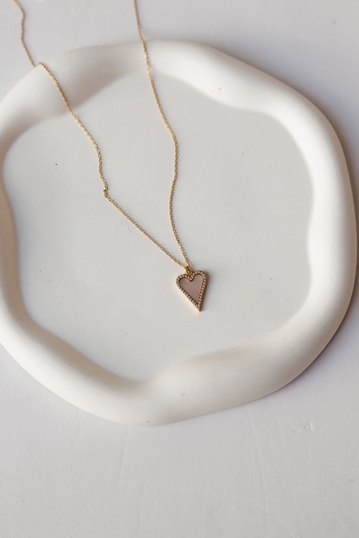 white shell heart necklace