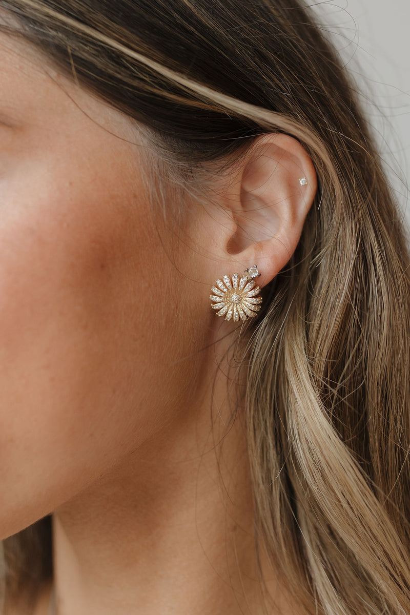 daisy stud earrings