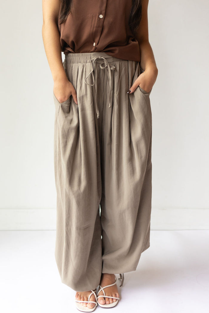 hailee ruched waisted wide leg pants